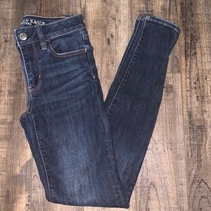 American eagle, dark wash jeans. size 0 long.